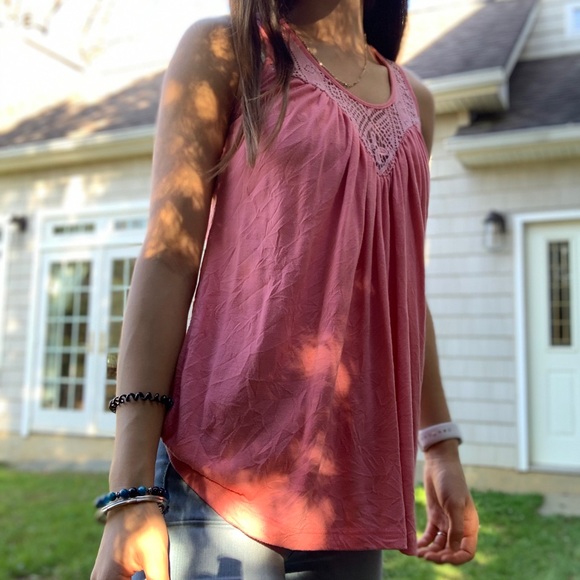 Lush Tank - Picture 3 of 5